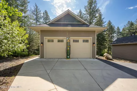 Exterior - 645 Eagle Crest Dr, Sagle, ID 83860 photo 18 of 22