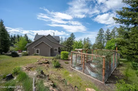 Exterior - 645 Eagle Crest Dr, Sagle, ID 83860 photo 17 of 22