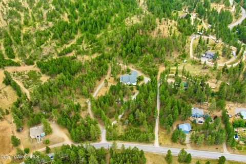 View/Area - 18772 W Riverview Dr, Post Falls, ID 83854 photo 3 of 4