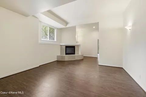 Living - 18772 W Riverview Dr, Post Falls, ID 83854 photo 7 of 9