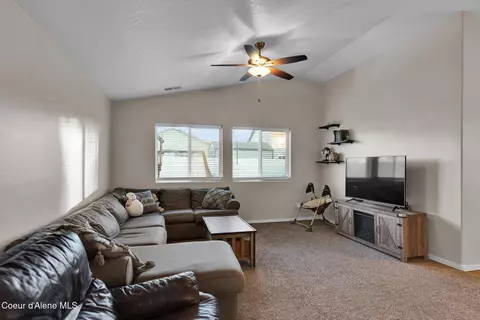 333 E Penrose Ave, Post Falls, ID 83854 photo 13