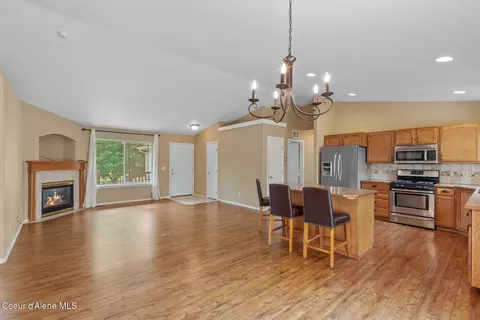 701 E Kokanee Dr, Post Falls, ID 83854 photo 3