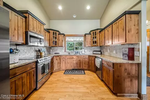 Kitchen - 31574 N Sienna Loop, Athol, ID 83801 photo 3 of 5