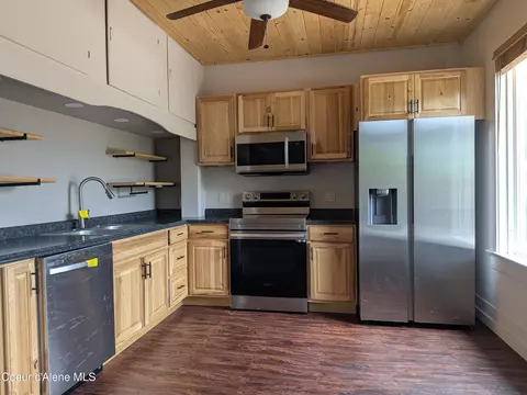 Kitchen - 611 W Park Ave, Kellogg, ID 83837 photo 2 of 2