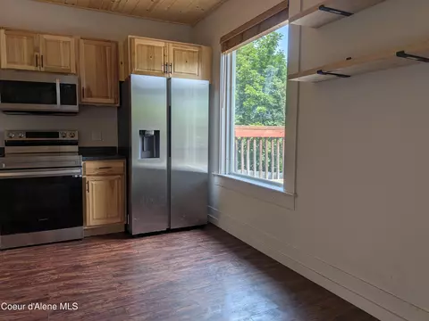 Kitchen - 611 W Park Ave, Kellogg, ID 83837 photo 1 of 2