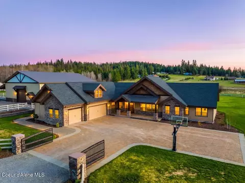 3358 E Leebowe Ct, Hayden, ID 83835