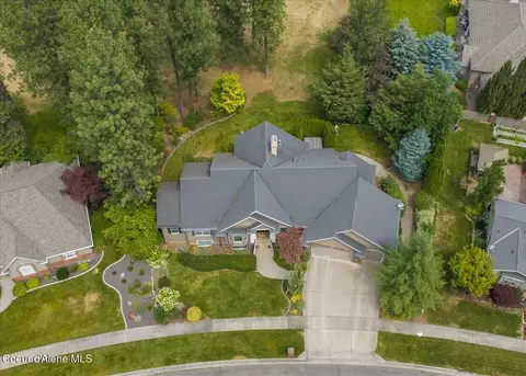 View/Area - 611 N Coles Loop, Post Falls, ID 83854 photo 2 of 9