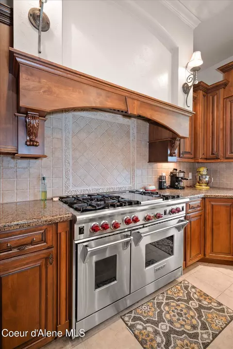 Kitchen - 611 N Coles Loop, Post Falls, ID 83854 photo 4 of 4