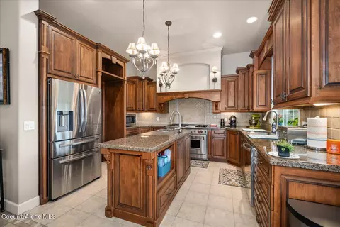 Kitchen - 611 N Coles Loop, Post Falls, ID 83854 photo 2 of 4