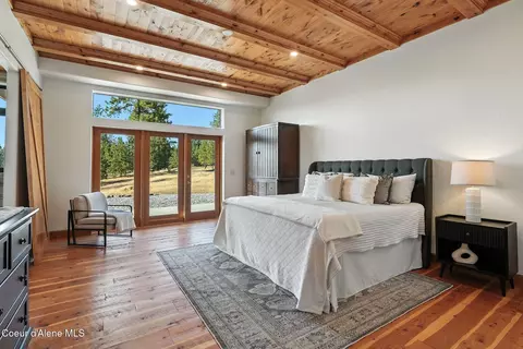 Bedroom - 4440 E Lisa Rd, Harrison, ID 83833 photo 2 of 8