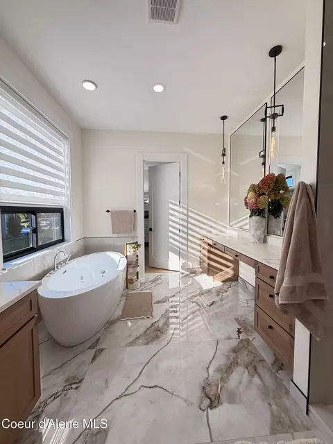 Bath - 1227 E Bruin Loop, Hayden, ID 83835 photo 9 of 9