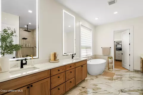 Bath - 1227 E Bruin Loop, Hayden, ID 83835 photo 1 of 8