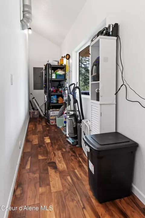 Entry Way - 185 Serenity Loop, Kingston, ID 83839 photo 3 of 5