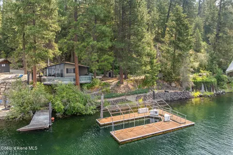 22513 S Lakewood Cove Rd, Coeur D'alene, ID 83814