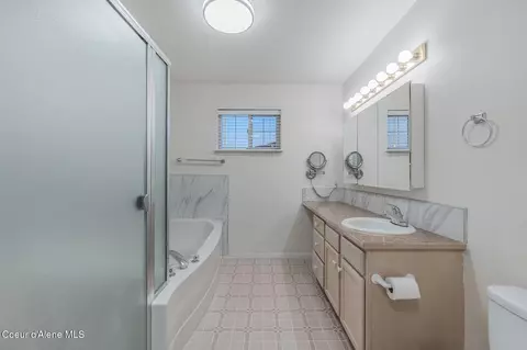 Bath - 3683 E Mullan Ave, Post Falls, ID 83854 photo 3 of 7