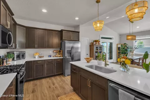 Kitchen - 3510 N Cyprus Fox Loop, Post Falls, ID 83854 photo 4 of 6