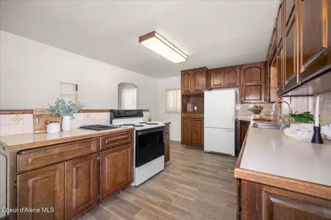 Kitchen - 711 E Mullan Ave, Post Falls, ID 83854 photo 7 of 7
