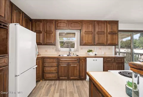 Kitchen - 711 E Mullan Ave, Post Falls, ID 83854 photo 2 of 7