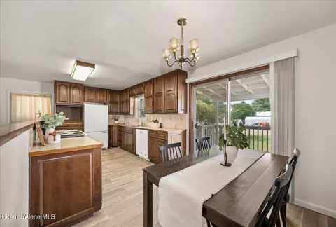 Dining - 711 E Mullan Ave, Post Falls, ID 83854 photo 2 of 2