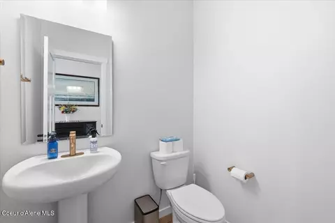 Bath - 1096 E Percival Ln, Post Falls, ID 83854 photo 5 of 5