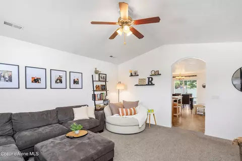 Living - 3611 E Kauffman Ln, Post Falls, ID 83854 photo 1 of 1