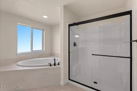Bath - 6565 W Constantine Ln, Rathdrum, ID 83858 photo 3 of 5
