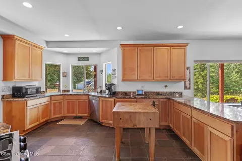 Kitchen - 10240 E Howard Rd, Athol, ID 83801 photo 5 of 9