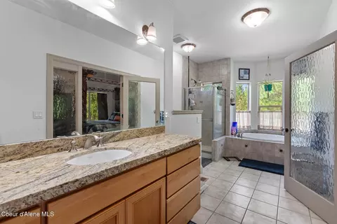 Bath - 10240 E Howard Rd, Athol, ID 83801 photo 1 of 5