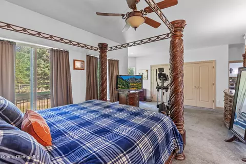Bedroom - 10240 E Howard Rd, Athol, ID 83801 photo 2 of 3