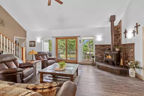 Living - 10240 E Howard Rd, Athol, ID 83801 photo 5 of 8