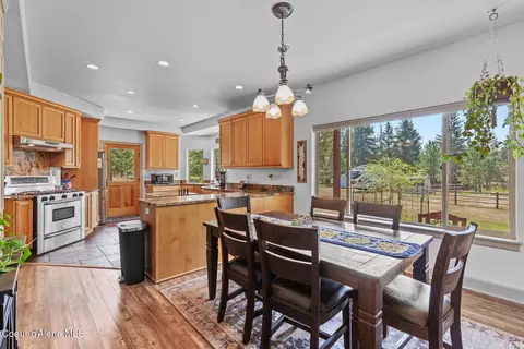 Dining - 10240 E Howard Rd, Athol, ID 83801 photo 1 of 4