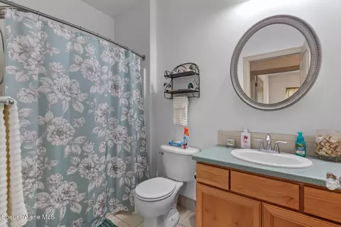 Bath - 10240 E Howard Rd, Athol, ID 83801 photo 4 of 5