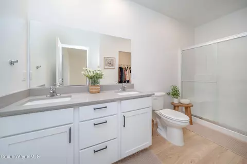 Bath - 5150 E Antares Ln, Post Falls, ID 83854 photo 2 of 2