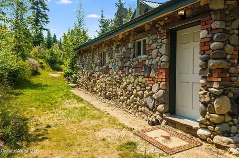 Exterior - 245 E Wrenco Rd, Sandpoint, ID 83864 photo 2 of 16