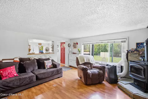 Living - 1815 N Corbin Rd, Post Falls, ID 83854 photo 2 of 2