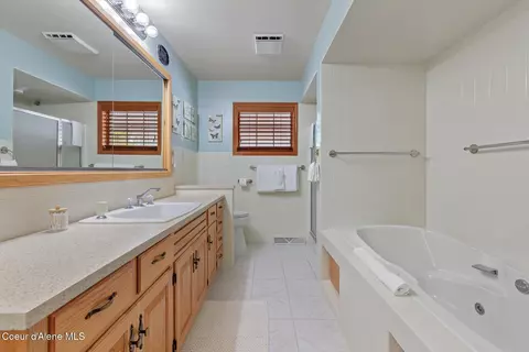 Bath - 1910 E Rodkey Dr, Post Falls, ID 83854 photo 1 of 2