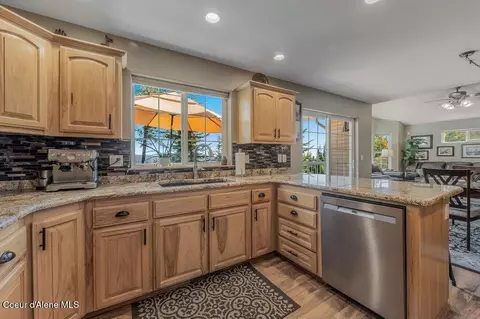 Kitchen - 11413 N Summit Loop, Hauser, ID 83854 photo 3 of 4