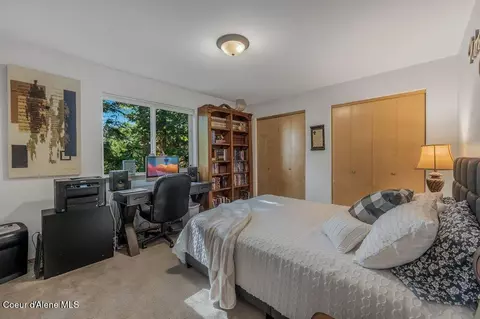 Bedroom - 11413 N Summit Loop, Hauser, ID 83854 photo 1 of 10