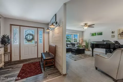 Entry Way - 11413 N Summit Loop, Hauser, ID 83854 photo 2 of 3