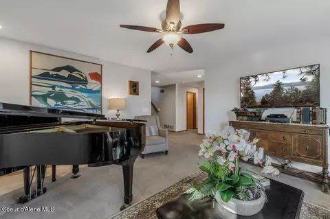 Living - 11413 N Summit Loop, Hauser, ID 83854 photo 2 of 6