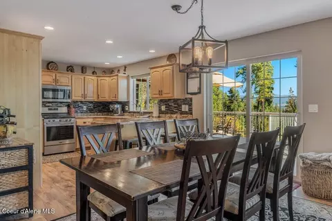 Dining - 11413 N Summit Loop, Hauser, ID 83854 photo 2 of 2