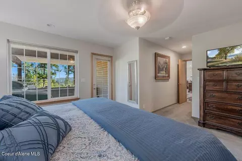 Bedroom - 11413 N Summit Loop, Hauser, ID 83854 photo 5 of 10