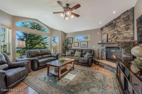 Living - 11413 N Summit Loop, Hauser, ID 83854 photo 3 of 6
