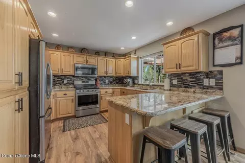 Kitchen - 11413 N Summit Loop, Hauser, ID 83854 photo 2 of 4