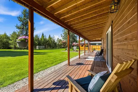 Exterior - 925 Lower Pack River Rd, Sandpoint, ID 83864 photo 6 of 11
