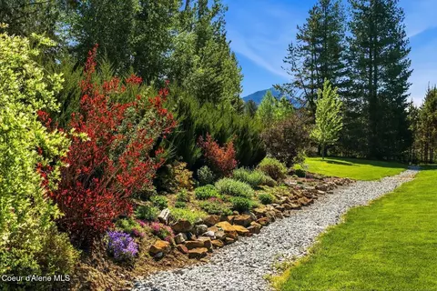 Exterior - 925 Lower Pack River Rd, Sandpoint, ID 83864 photo 8 of 11