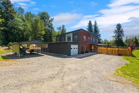 Exterior - 925 Lower Pack River Rd, Sandpoint, ID 83864 photo 3 of 11