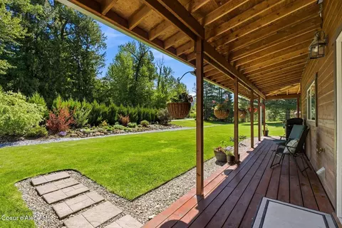 Exterior - 925 Lower Pack River Rd, Sandpoint, ID 83864 photo 7 of 11