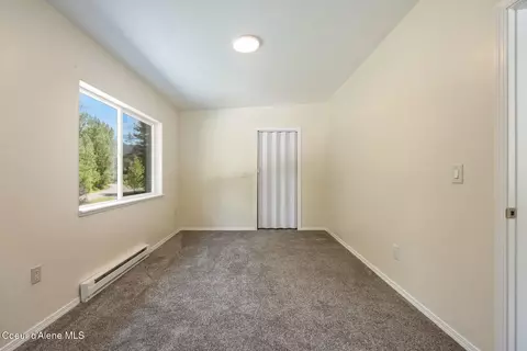 Bedroom - 925 Lower Pack River Rd, Sandpoint, ID 83864 photo 5 of 6