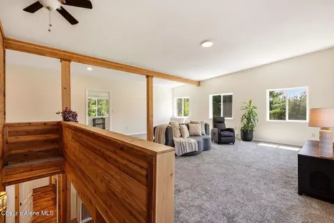 Living - 925 Lower Pack River Rd, Sandpoint, ID 83864 photo 3 of 6